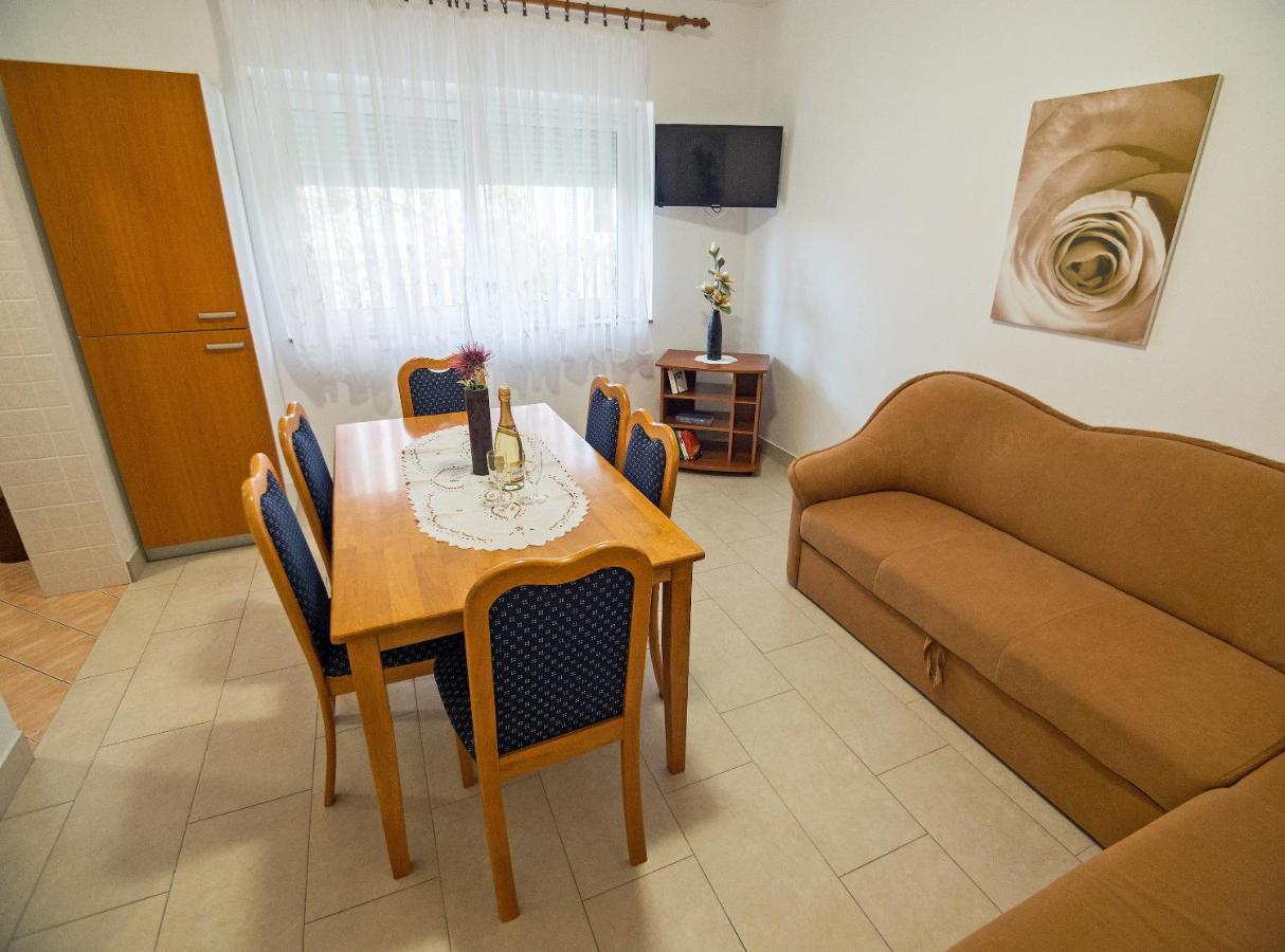 Apartments Bene Банёл Экстерьер фото