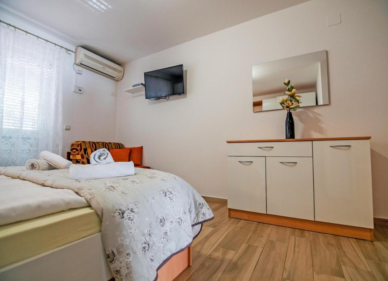 Apartments Bene Банёл Экстерьер фото