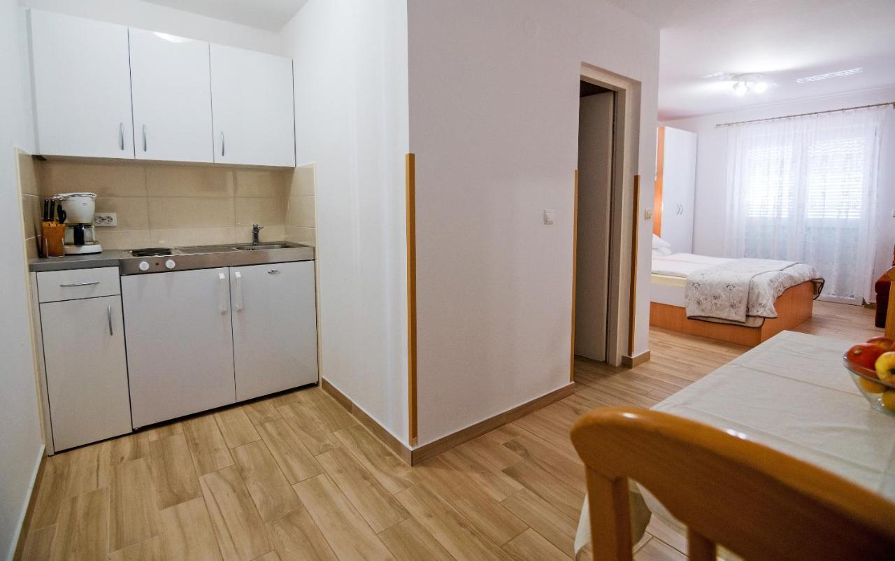 Apartments Bene Банёл Экстерьер фото