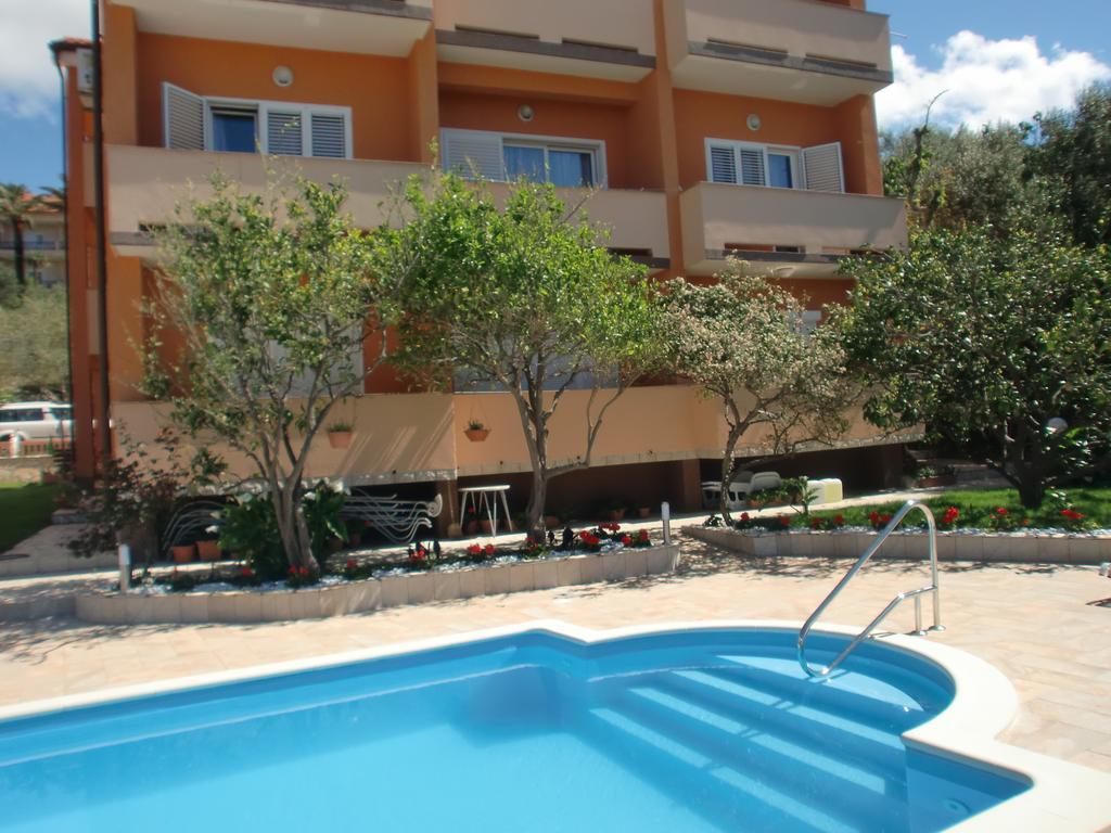 Apartments Bene Банёл Номер фото
