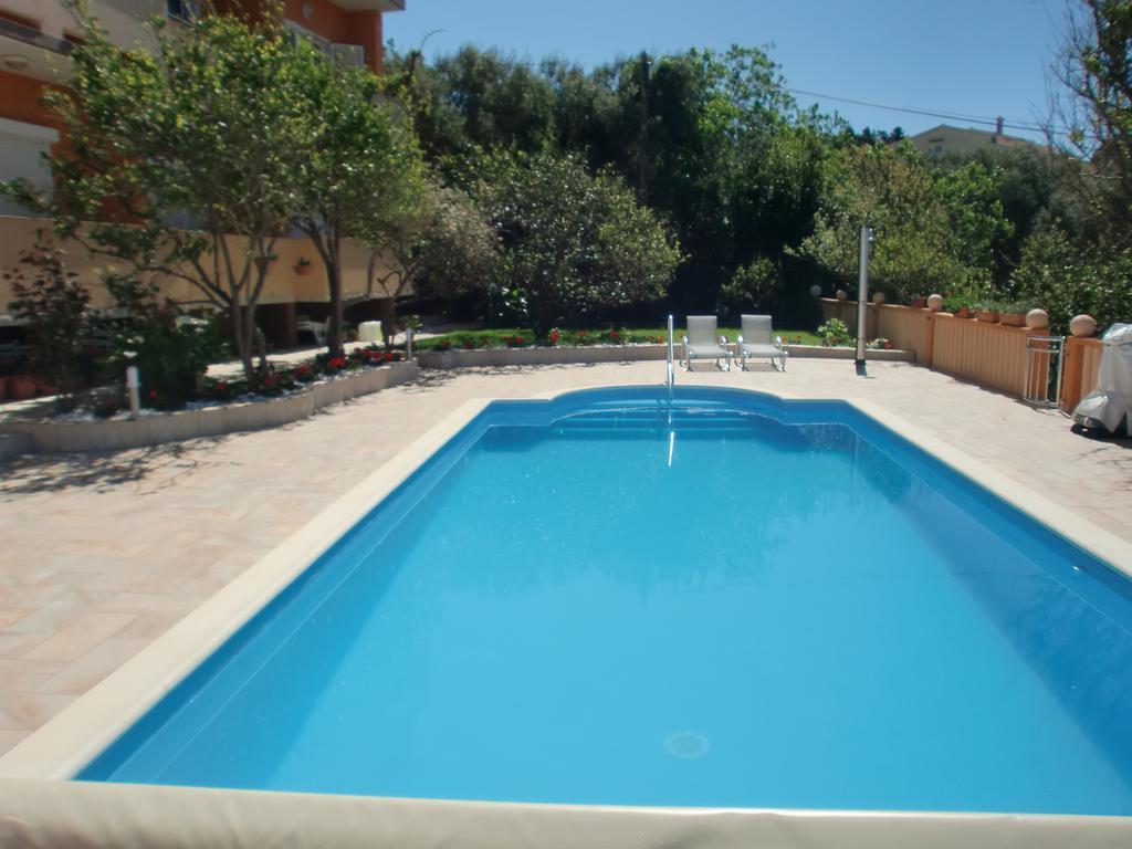 Apartments Bene Банёл Номер фото